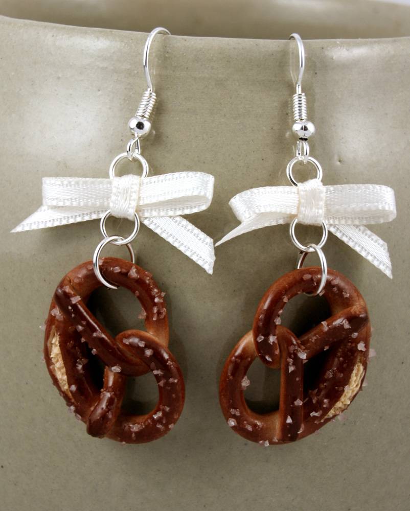 Handgemachte Brezn-Ohrringe