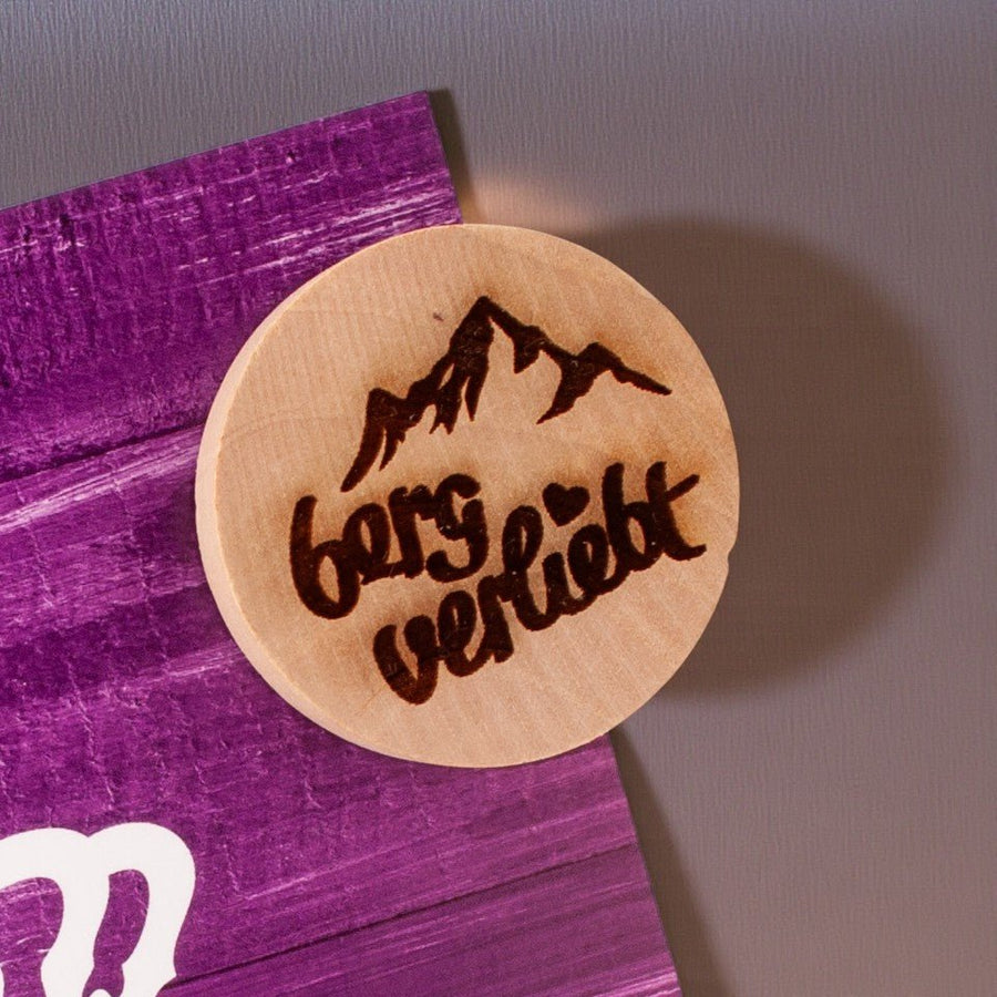 Holzmagnet "bergverliebt" - meinherzschlag.de