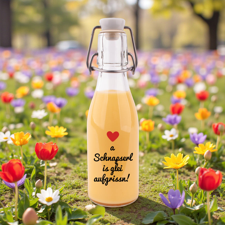 Likör/Schnaps "a Schnapserl is glei aufgrissn!" von meinherzschlag – Produktbild 1 von 7.
