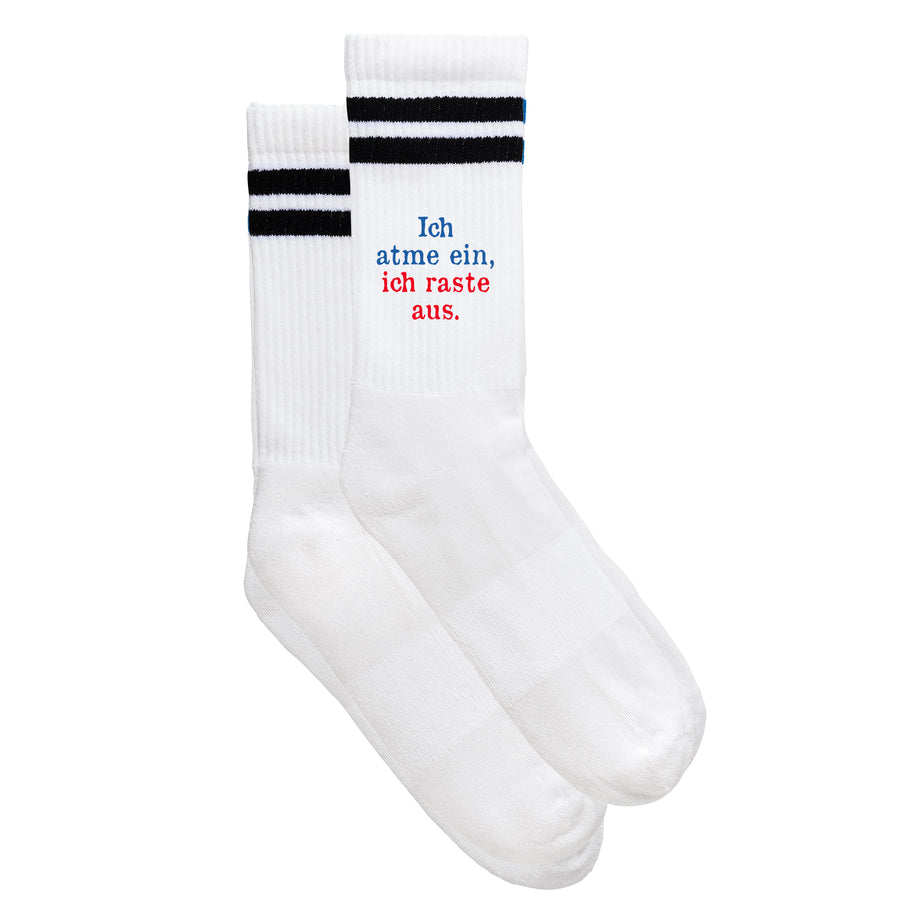 Sportsocken "Ich atme ein, ich raste aus." von meinherzschlag – Produktbild 4 von 6.