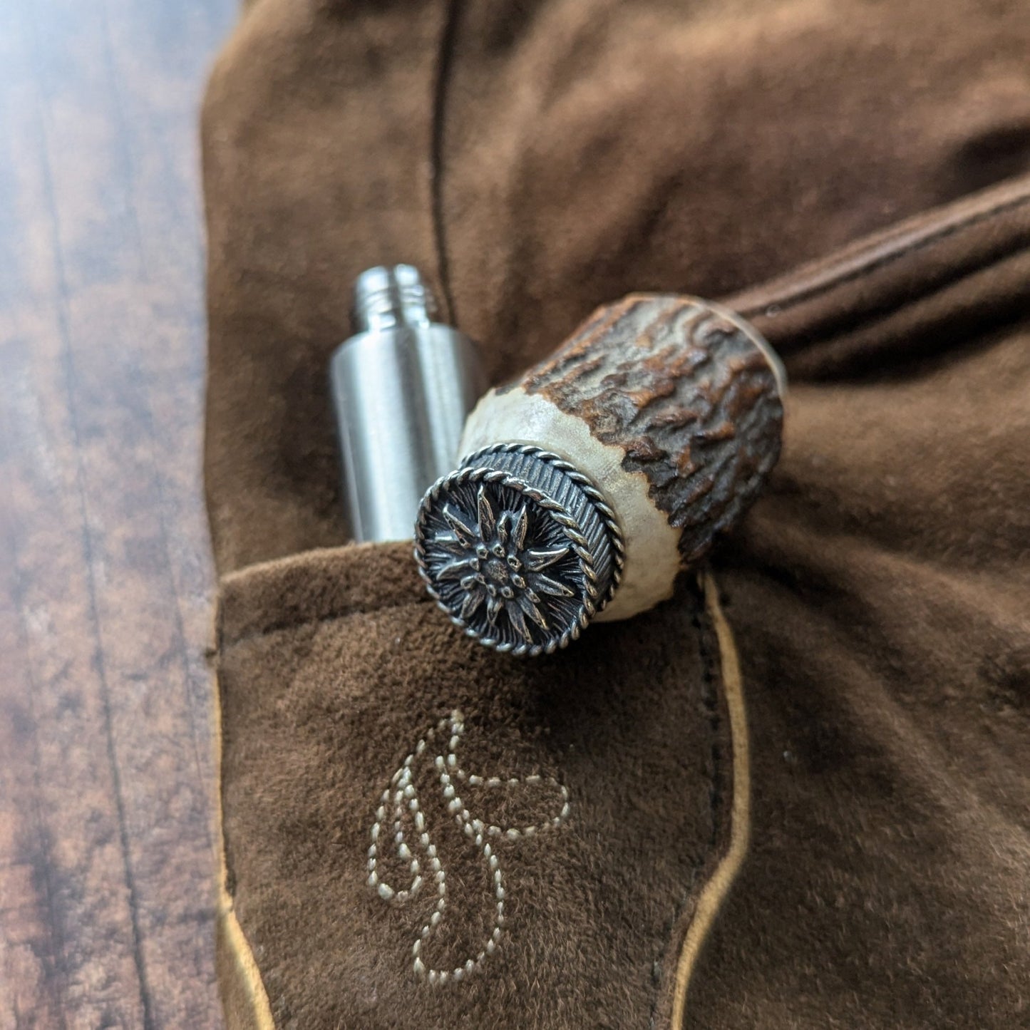 Hirschhorn - Lederhosen - Flachmann "Edelweiß" - meinherzschlag.de