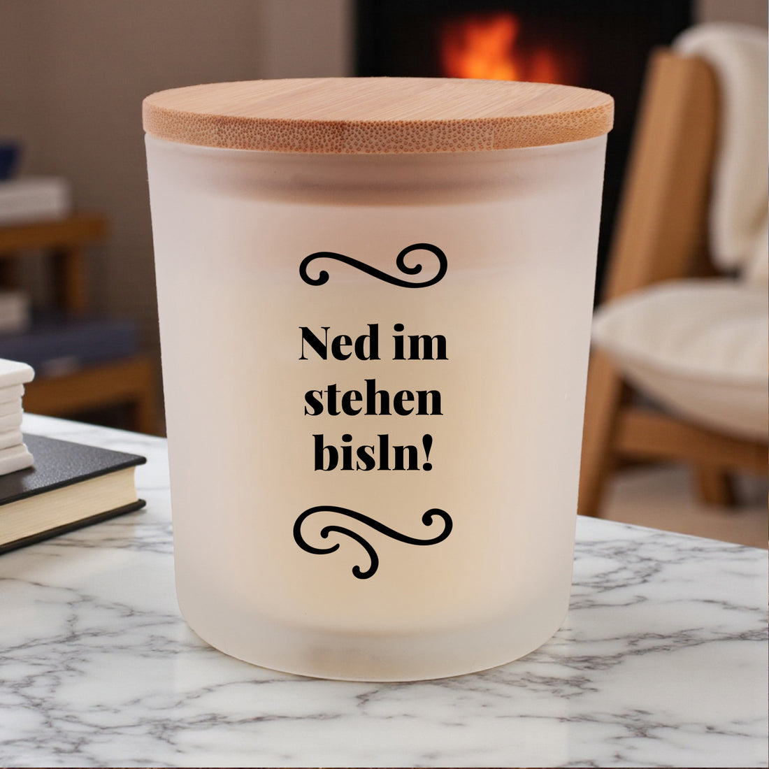 Duftkerze &quot;Ned im Stehen bisln!&quot;