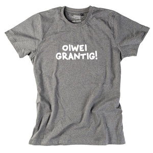 Herren-Shirt "oiwei grantig!" von meinherzschlag – Produktbild 1 von 8.