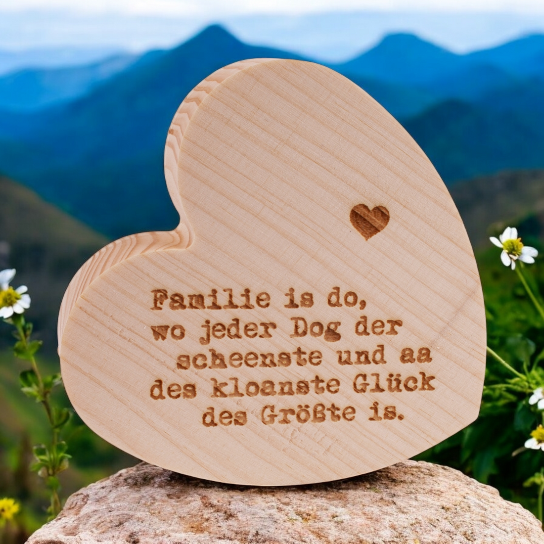 Holzherzerl "Familie is do"