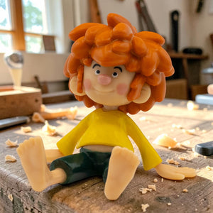 Spielfigur "Pumuckl sitzend" von meinherzschlag – Produktbild 1 von 4.