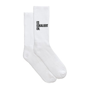 Sportsocken "Es eskaliert eh." von meinherzschlag – Produktbild 5 von 6.