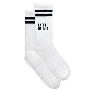 Sportsocken "LAFFT BEI MIR." von meinherzschlag – Produktbild 1 von 6.