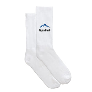 Sportsocken "Berge mit Wunschname" von meinherzschlag – Produktbild 4 von 6.